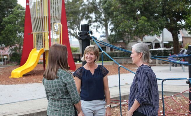 Standing group consultants